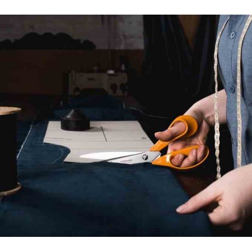 Fiskars Classic Tijeras Sastre Modista 250 mm. 1005151