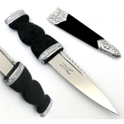 J. Nowill&sons Sgian Dhub Thistle top J. Nowill&sons Sgian Dhub Thistle top